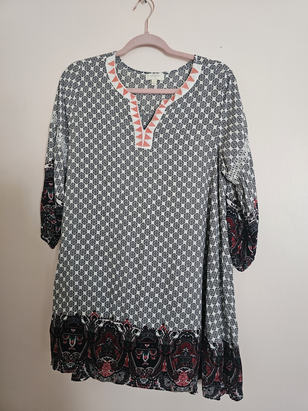 Umgee Medium Black and White Printed Tunic with Coral Accents